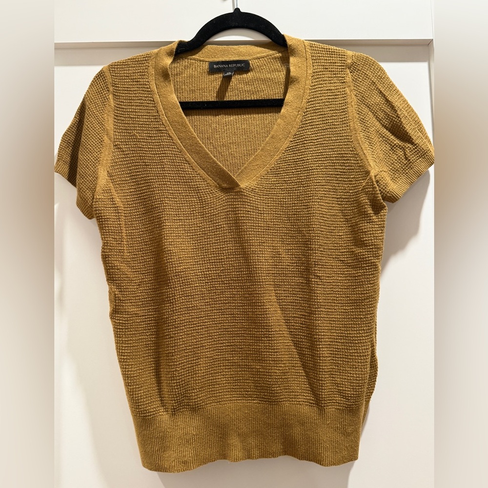 Banana Republic Golden Short-Sleeved Sweater